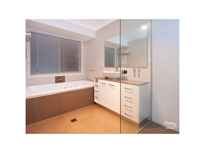 16 Sawgrass Place, Robina QLD 4226