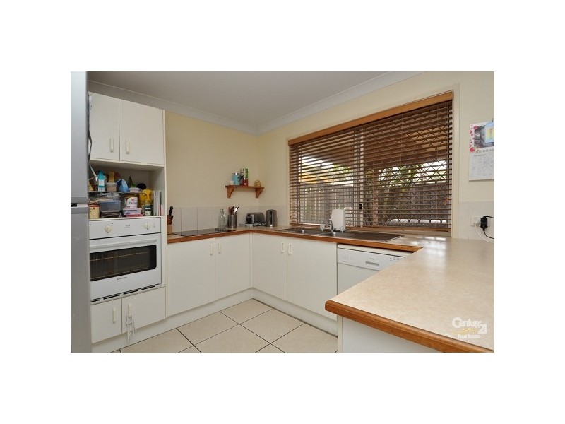 1/3 Woburn Place, Burleigh Waters QLD 4220
