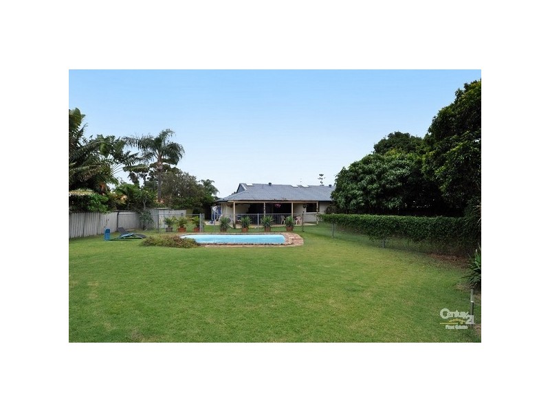 16 Timana Avenue, Mermaid Waters QLD 4218