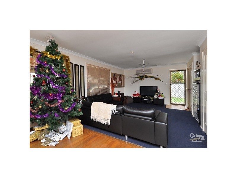 16 Timana Avenue, Mermaid Waters QLD 4218