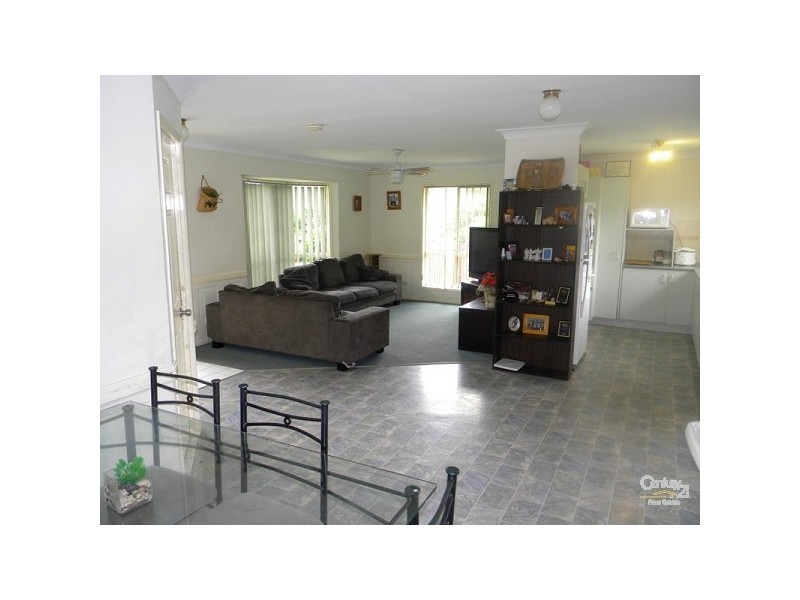 9 Weka Street, Oxenford QLD 4210