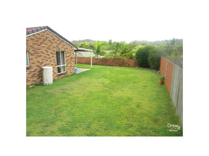 9 Weka Street, Oxenford QLD 4210