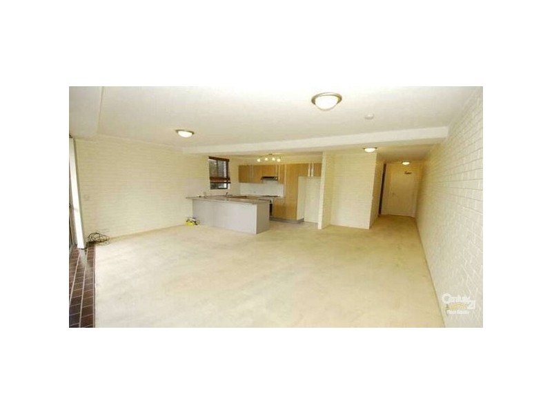 2/16 Markwell Avenue, Surfers Paradise QLD 4217