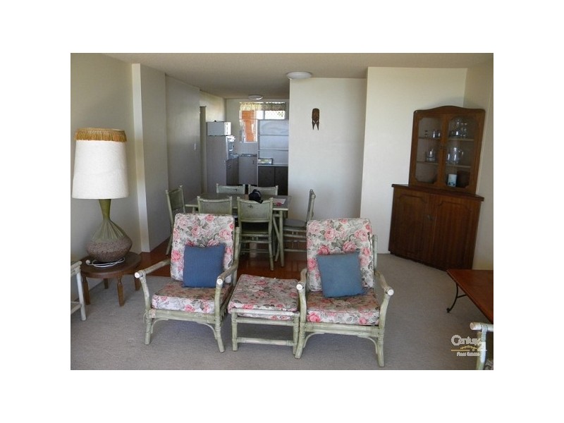 18/12 Goodwin Terrace, Burleigh Heads QLD 4220