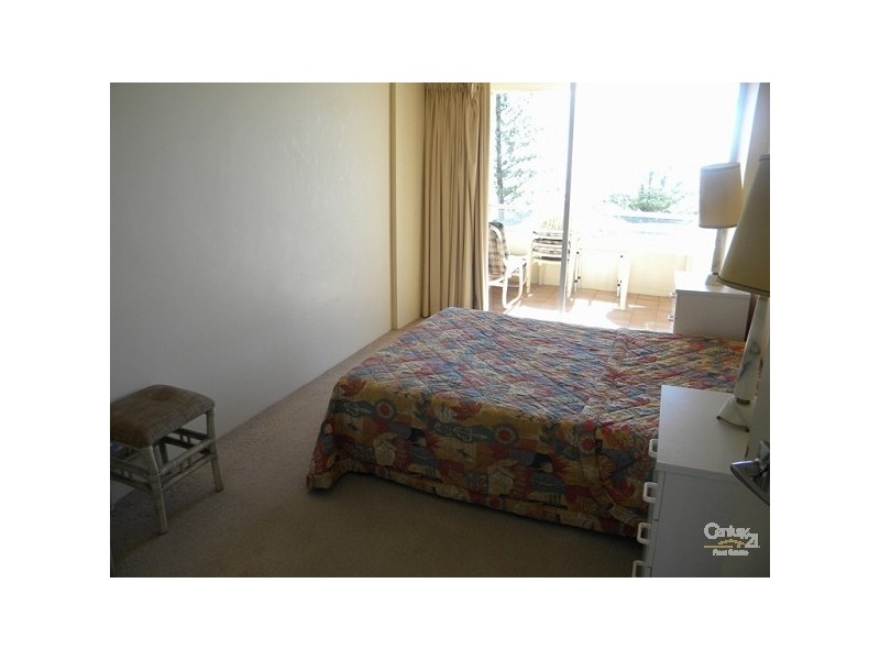 18/12 Goodwin Terrace, Burleigh Heads QLD 4220