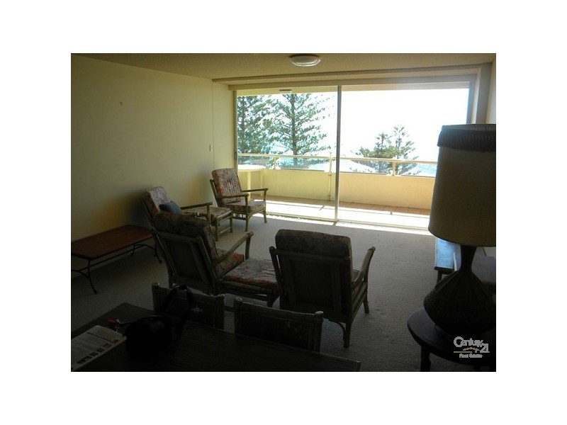 18/12 Goodwin Terrace, Burleigh Heads QLD 4220