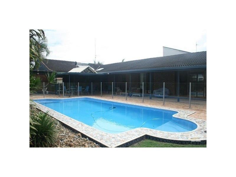 23 Peter Blondell Drive, Mermaid Waters QLD 4218