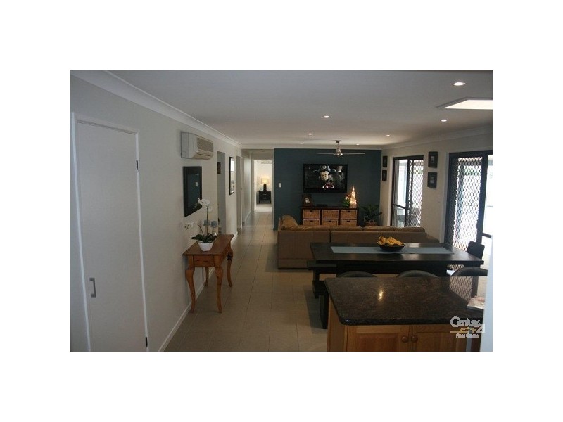 23 Peter Blondell Drive, Mermaid Waters QLD 4218