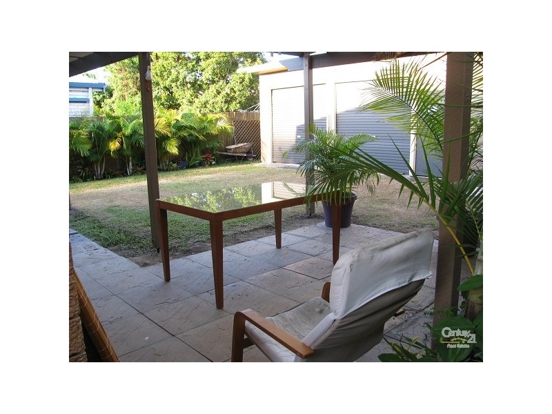 5 Evandale Crescent, Miami QLD 4220