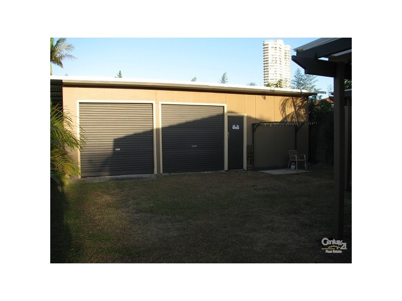 5 Evandale Crescent, Miami QLD 4220