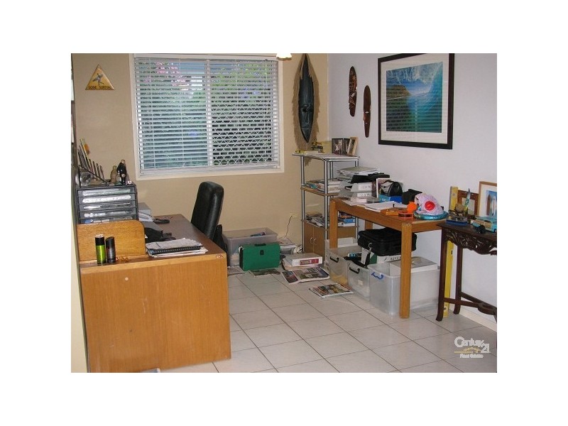 5 Evandale Crescent, Miami QLD 4220