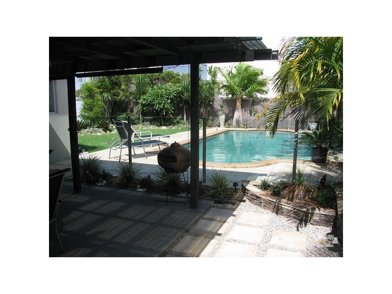 96 Cassowary Drive, Burleigh Waters QLD 4220