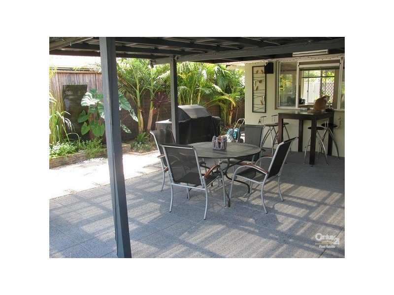 96 Cassowary Drive, Burleigh Waters QLD 4220