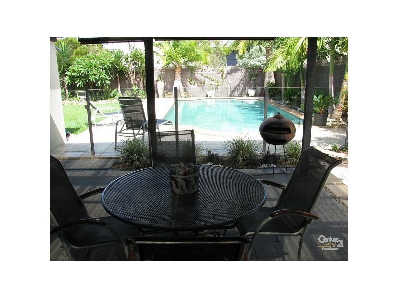 96 Cassowary Drive, Burleigh Waters QLD 4220