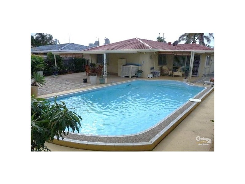 83 Vatakoula Parade, Mermaid Waters QLD 4218