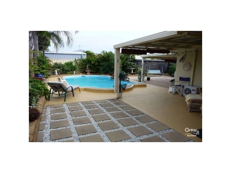 83 Vatakoula Parade, Mermaid Waters QLD 4218