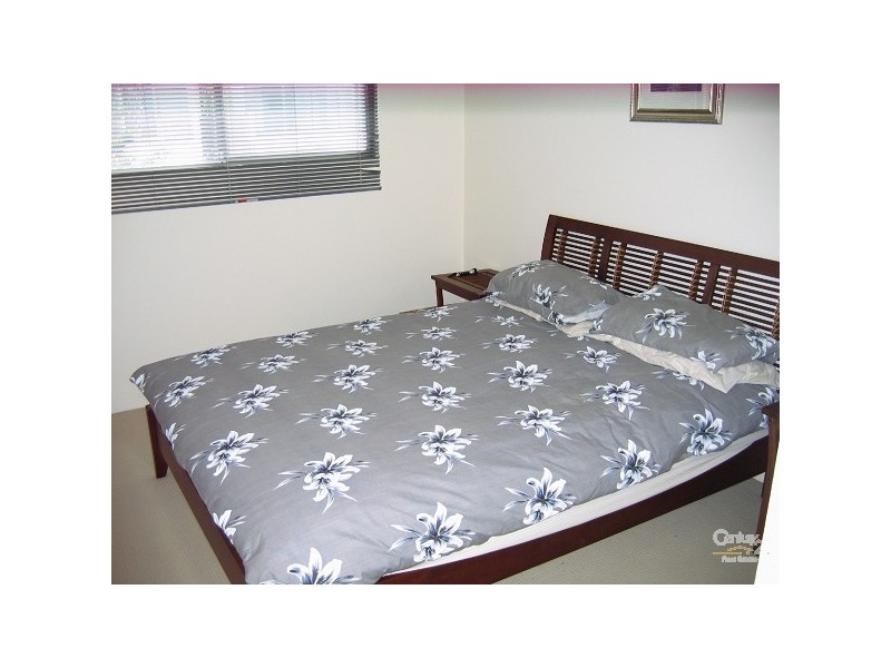 5/8 Duet Drive, Mermaid Waters QLD 4218