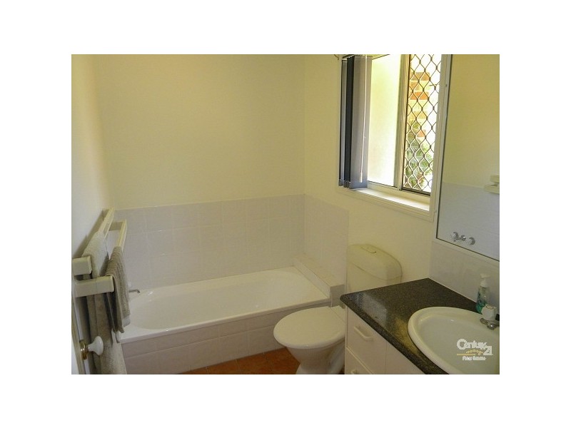 2/6 Burleigh Glen Court, Burleigh Heads QLD 4220