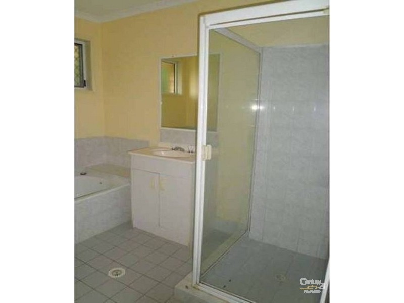 55 Southlake Drive, Varsity Lakes QLD 4227