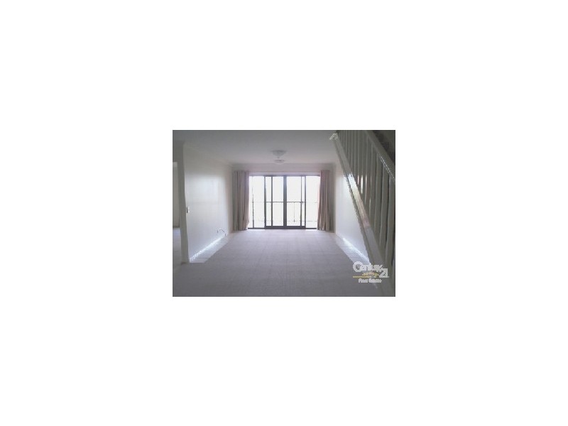 E34 Great Hall Drive, Miami QLD 4220