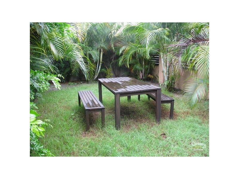 1/68 Dawn Parade, Miami QLD 4220