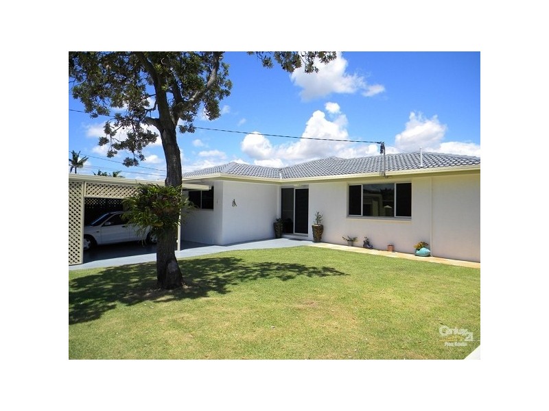 4 Le Mans Drive, Mermaid Waters QLD 4218