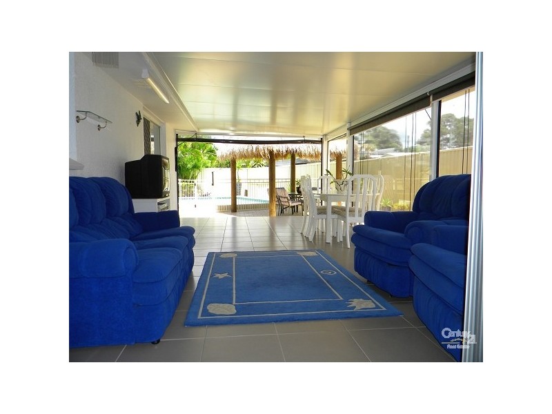 4 Le Mans Drive, Mermaid Waters QLD 4218