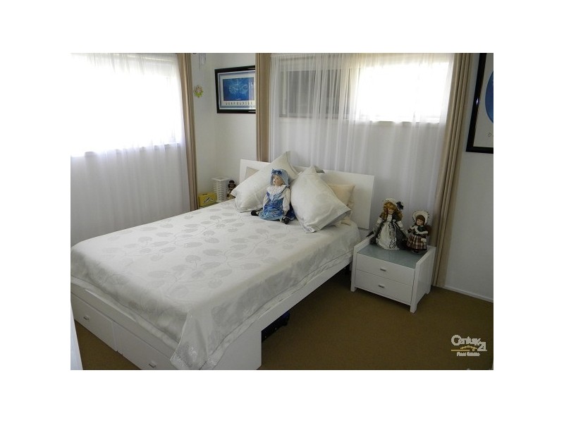 4 Le Mans Drive, Mermaid Waters QLD 4218