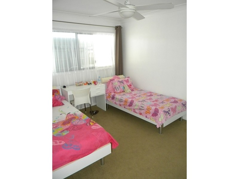 4 Le Mans Drive, Mermaid Waters QLD 4218