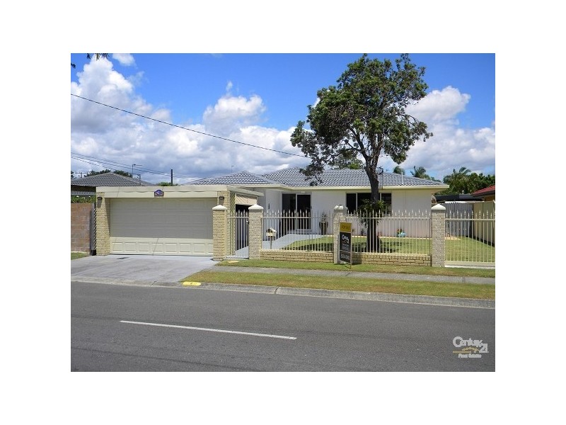 4 Le Mans Drive, Mermaid Waters QLD 4218