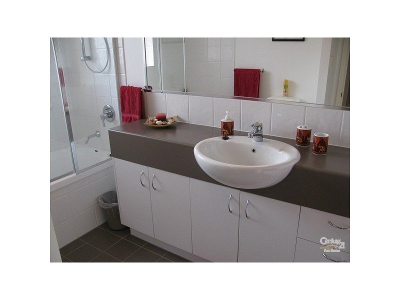 5/2341 Gold Coast Highway, Mermaid Beach QLD 4218