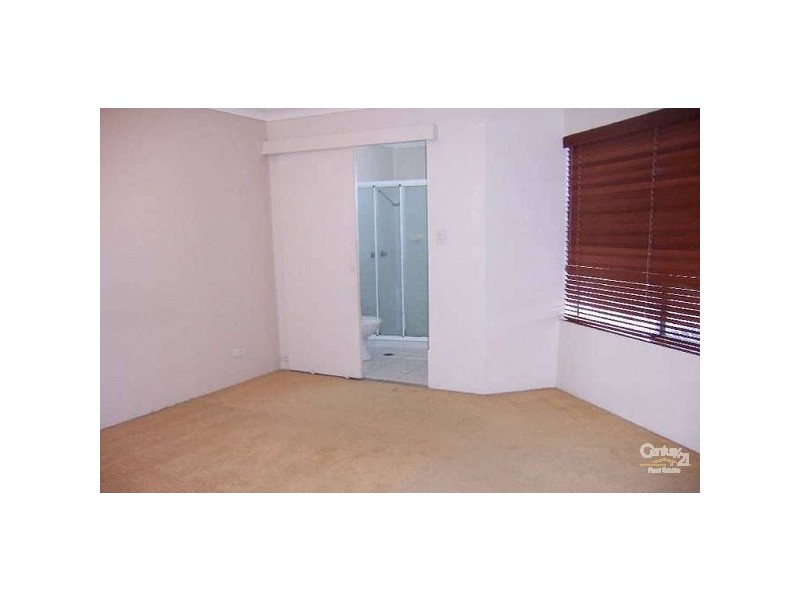 9/140 Surf Parade, Broadbeach QLD 4218