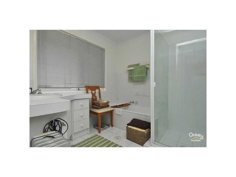 4 Inlet Court, Merrimac QLD 4226