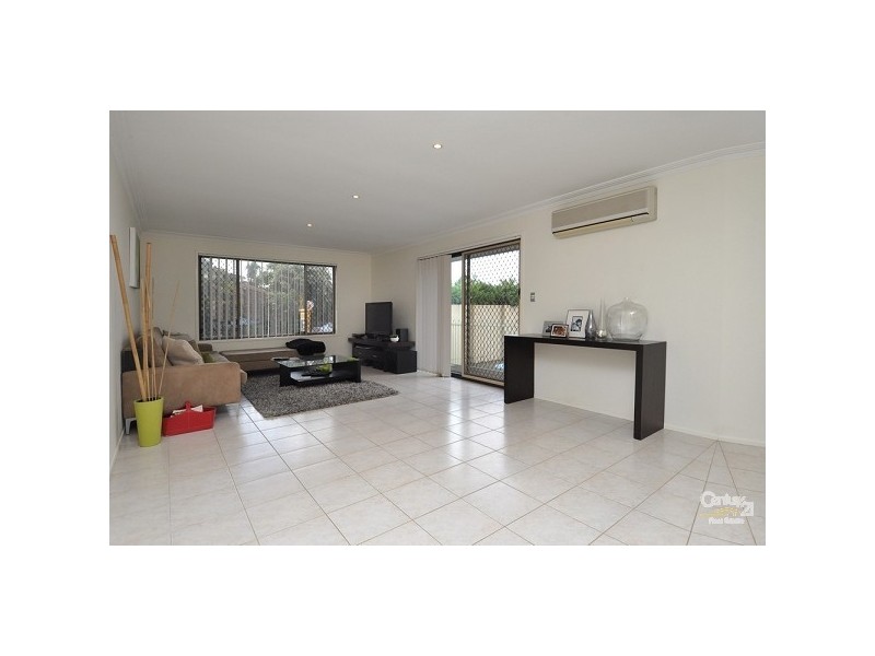 49 Oceanic Drive, Mermaid Waters QLD 4218