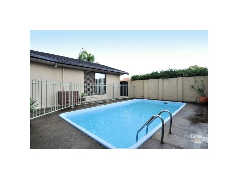 49 Oceanic Drive, Mermaid Waters QLD 4218