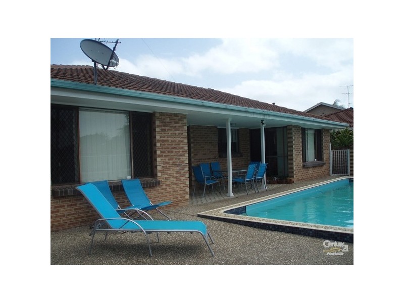 57 Markeri Street, Mermaid Waters QLD 4218