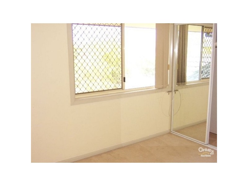 29/7 Santa Cruz Boulevard, Clear Island Waters QLD 4226