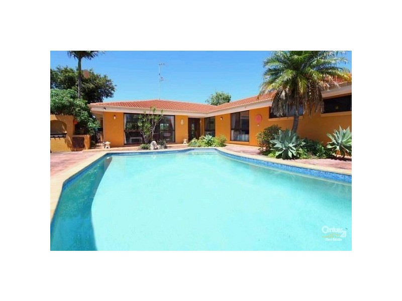 13 Sundowner Court, Mermaid Waters QLD 4218