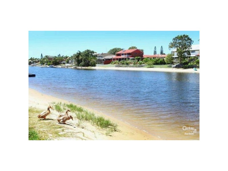 13 Sundowner Court, Mermaid Waters QLD 4218