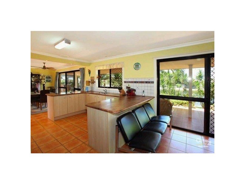 13 Sundowner Court, Mermaid Waters QLD 4218