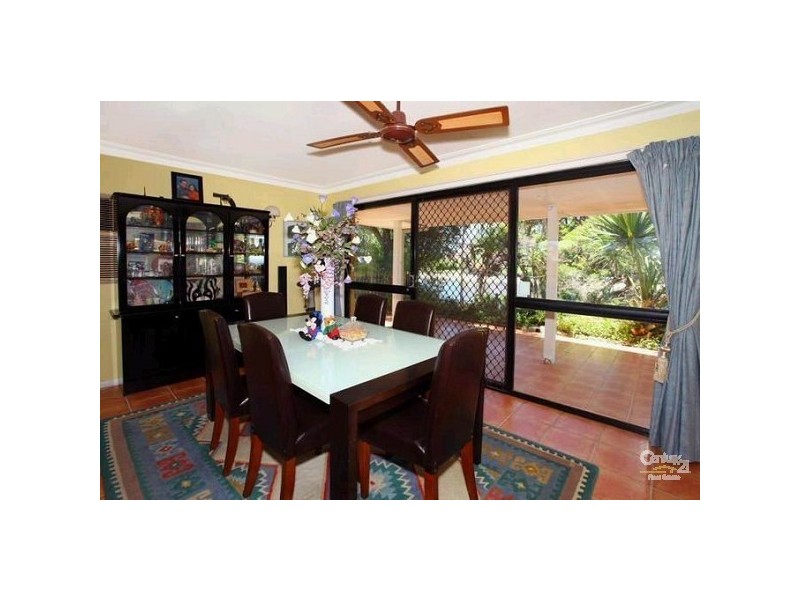 13 Sundowner Court, Mermaid Waters QLD 4218