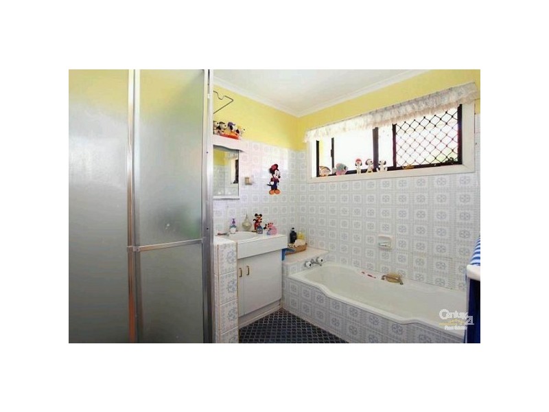13 Sundowner Court, Mermaid Waters QLD 4218