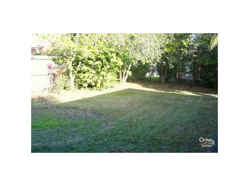 2 Triscay Place, Varsity Lakes QLD 4227