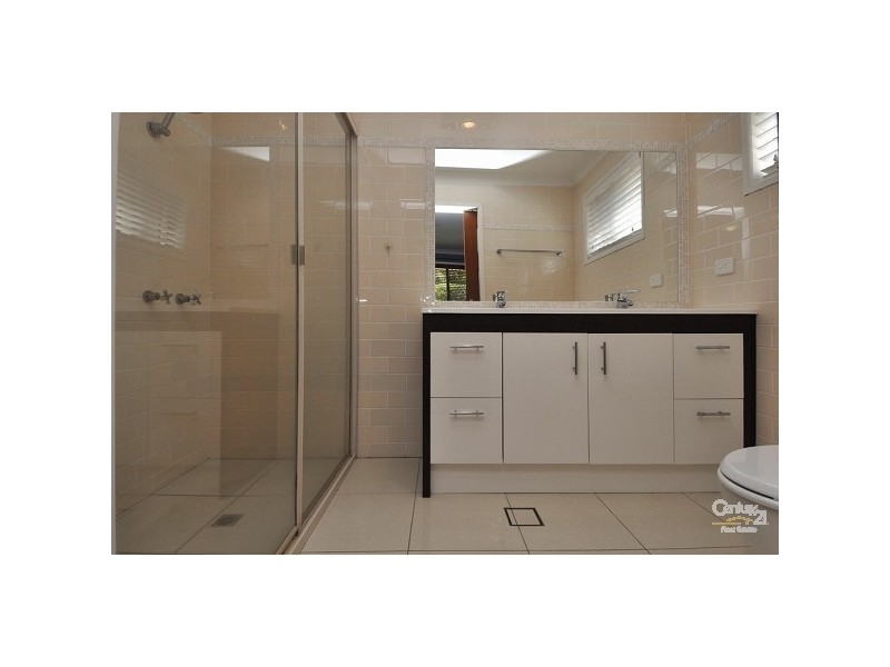 10 Pitta Place, Burleigh Waters QLD 4220