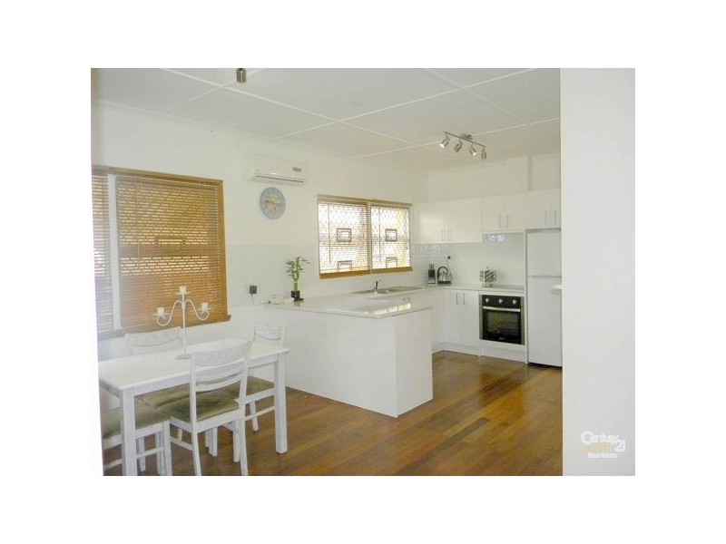 142 Sunshine Parade, Miami QLD 4220