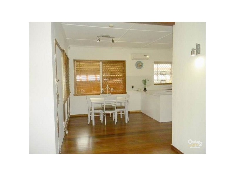 142 Sunshine Parade, Miami QLD 4220