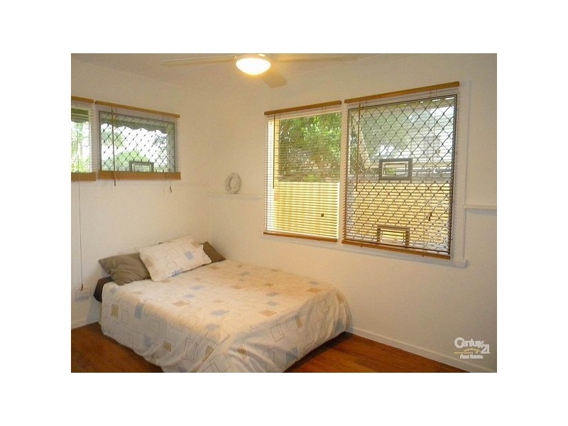 142 Sunshine Parade, Miami QLD 4220