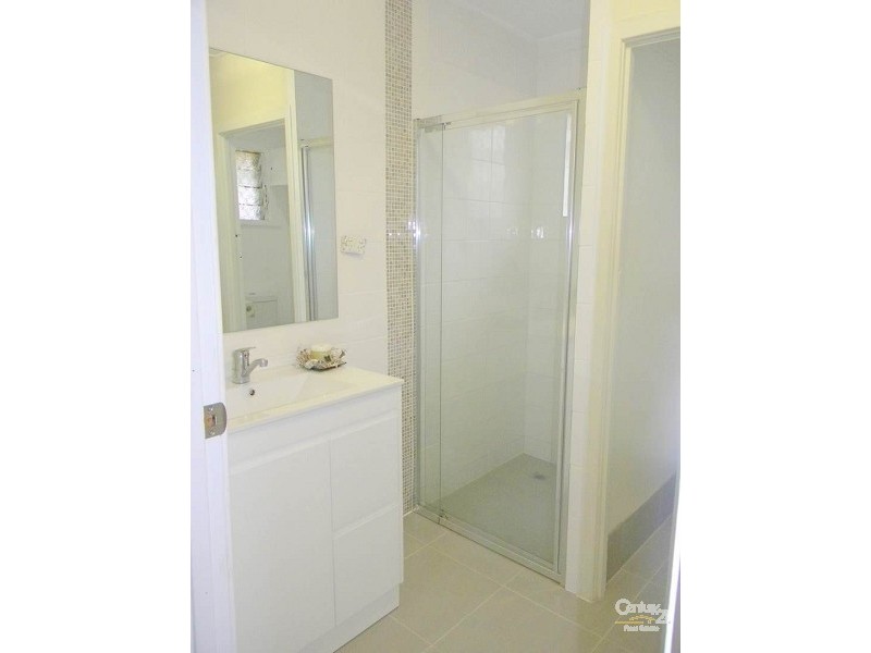 142 Sunshine Parade, Miami QLD 4220