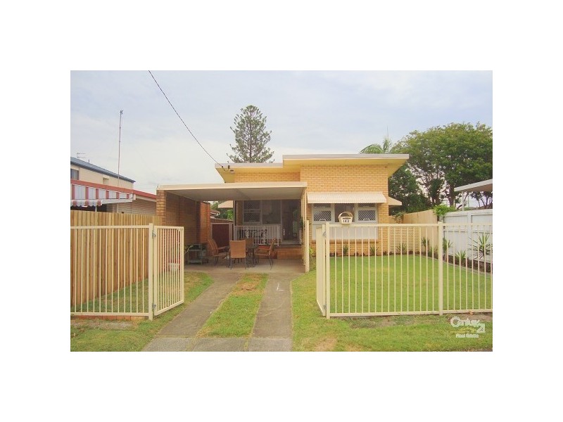 142 Sunshine Parade, Miami QLD 4220