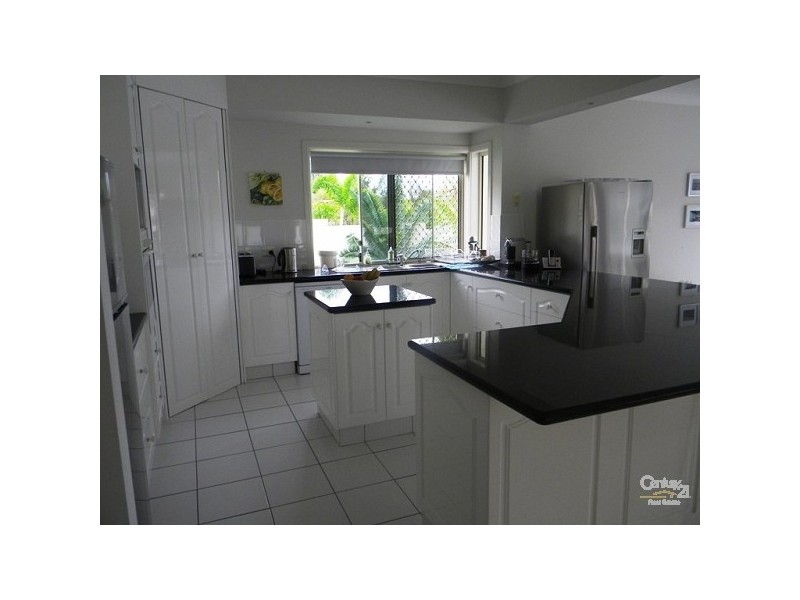 40 Clear Water Bay Drive, Clear Island Waters QLD 4226